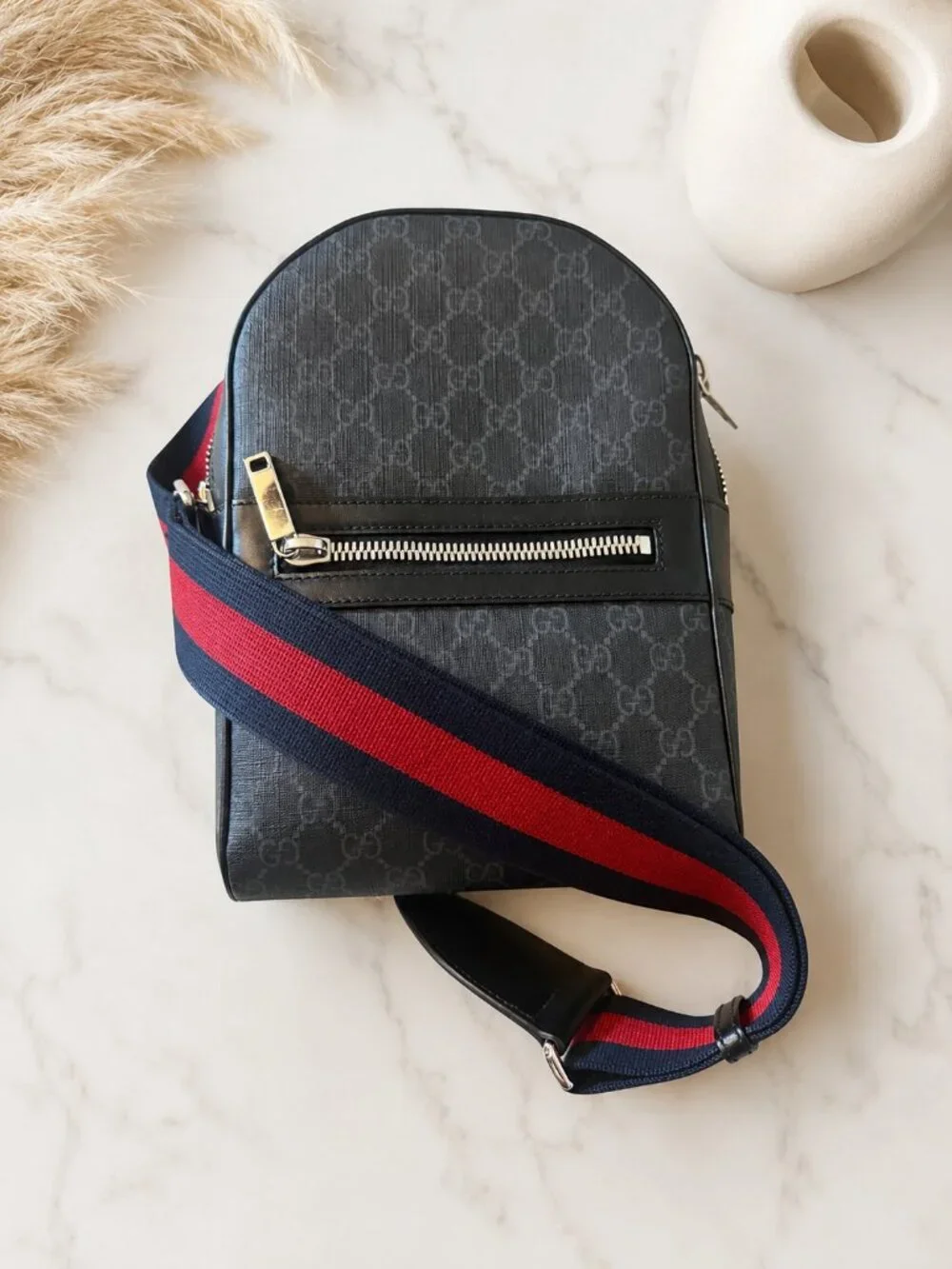 Gucci GG Supreme Crossbody Bag - Black